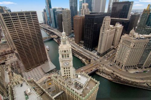 405 Wabash Ave, Chicago IL 60605-1208 exterior