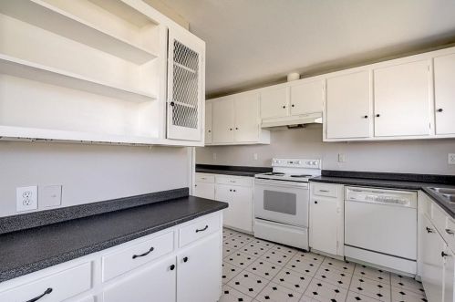 3306 Chadwell Dr, Dallas TX 75234-5120 exterior