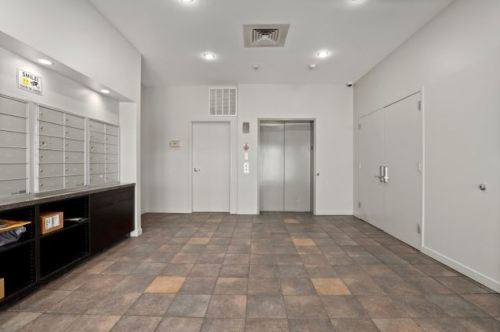 1610 Fullerton Ave, Chicago IL 60614-1920 exterior