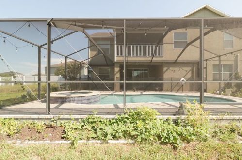 12317 Prairie Valley Ln, Riverview FL 33579-9328 exterior