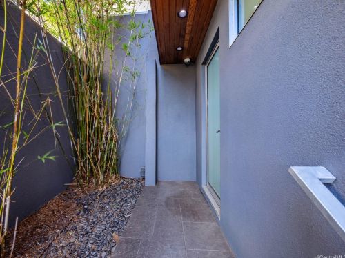 1538 Pele St, Honolulu HI 96813-2010 exterior