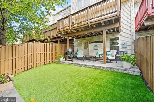 106 Ingle Pl, Alexandria VA 22304-7600 exterior