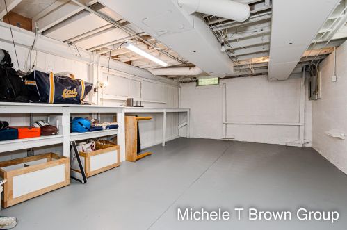 2530 Hall St, Grand Rapids MI 49506-3503 exterior