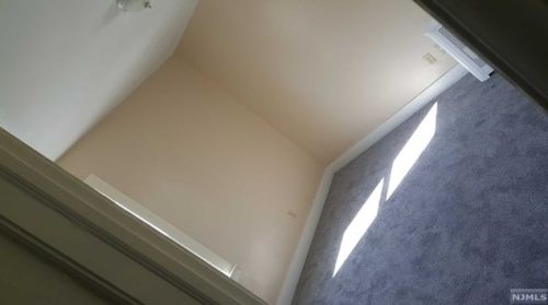 5 May Ter, Maplewood NJ  07040-3701 exterior