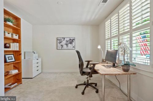 715 Alfred St, Alexandria VA 22314-1825 exterior