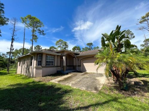 1970 20 Ave, Naples FL 34120-2318 exterior