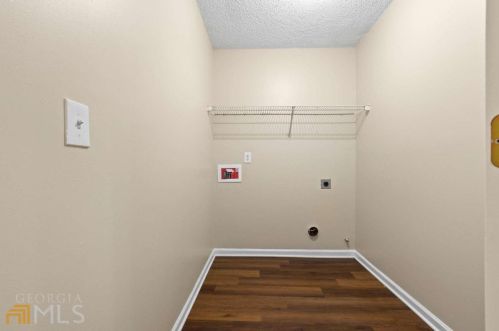 1560 Rogers Crossing Dr, Lithonia GA  30058-7005 exterior