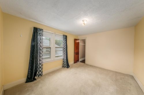 8315 Portland Ave, Milwaukee WI 53213-3017 exterior