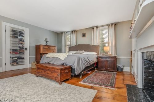 31 Ctr St, Clinton NJ exterior