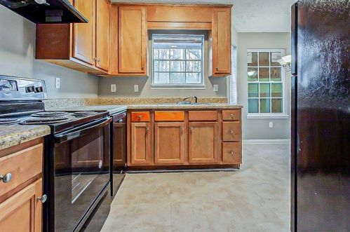 6299 Marbut Farms Ln, Lithonia GA 30058-8977 exterior