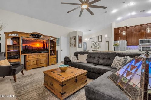 5361 Linda Ln, Chandler AZ 85226-1644 exterior