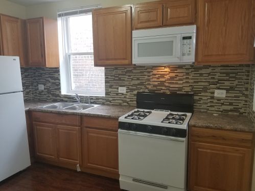 1718 71st St, Chicago IL 60629-2005 exterior