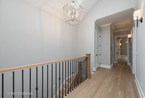 3854 Claremont Ave, Chicago IL 60618-3820 exterior