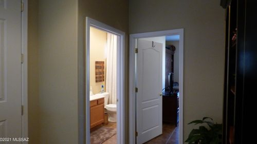 561 Knotwood St, Green Valley AZ 85614-5971 exterior