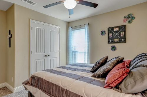 2805 Lillis Ln, Denison TX 75020 exterior