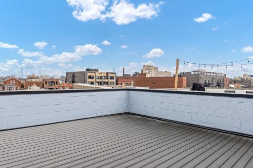 1545 Artesian Ave, Chicago IL 60622 exterior