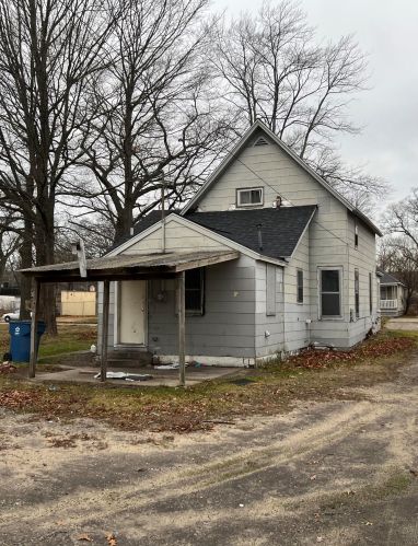 2724 7th St, Meskegon, MI 49444-2037