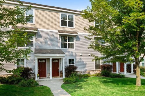 3138 Thoreau Rd, Chaska, MN 55318-4583