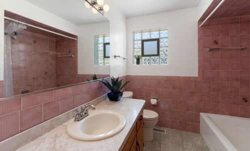 6719 Byron St, Chicago IL 60641-2605 exterior