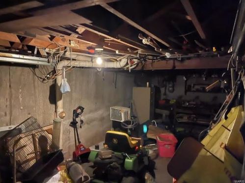 3941 Madeline Dr, Saint Louis MO 63114-4135 exterior