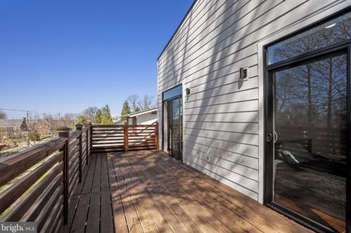 2216 30th St, Washington DC  20020-3369 exterior