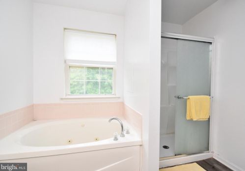 336 Schafer Blvd, New Castle DE 19720-8857 exterior