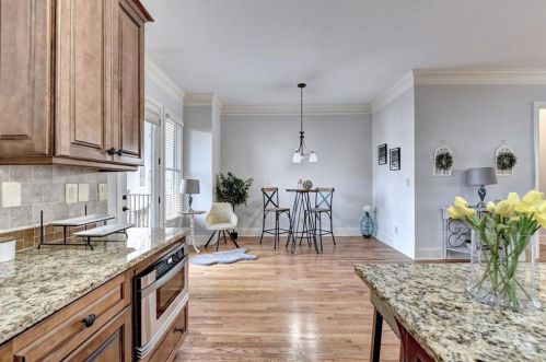 6033 City Walk Ln, Atlanta GA 30328 exterior