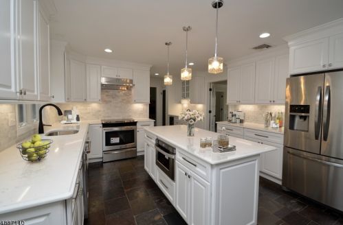 16 James Rd, Dover, NJ 07869-2728