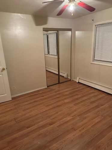 8216 Jeffery Ave, Chicago IL  60617-3754 exterior