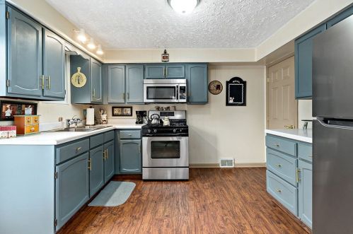 700 Edgewater Dr, Pittsburgh PA 15122-1119 exterior