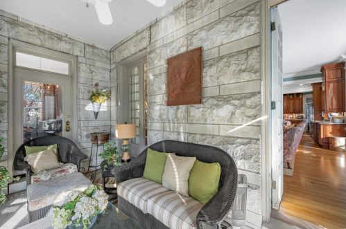 36 Portland Pl, Saint Louis MO 63108-1242 exterior