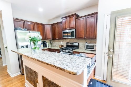 886 Commonwealth Ave, Atlanta GA 30312-3663 exterior