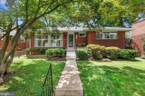 10506 Insley St, Silver Spring, MD 20902-4936