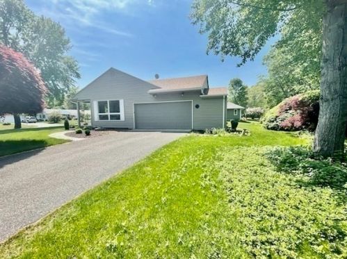 52 Laurel Ln, Springfield MA  01106-2004 exterior