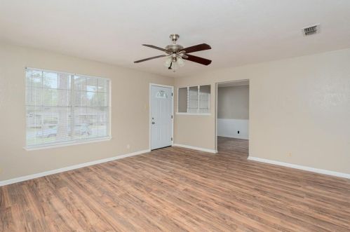 2921 Parnell St, Denison TX  75020-1234 exterior