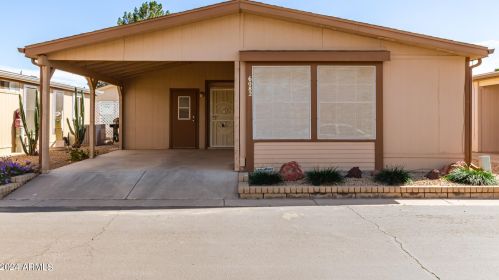 6082 Pinehurst Dr, Chandler, AZ 85249-4033