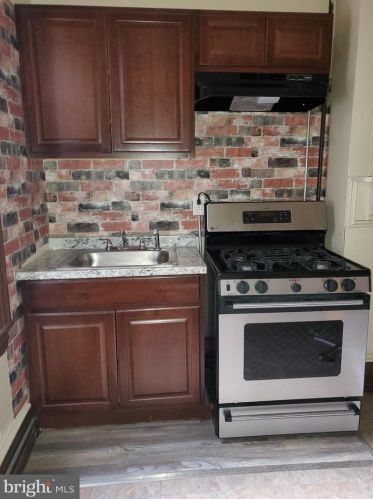 2526 5th St, Philadelphia PA  19148-4619 exterior