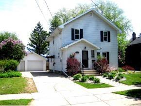 1818 Oneida St, Appleton, WI 54915-1835