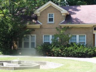 1851 Nicholasville Rd, Lexington KY  40503-1422 exterior