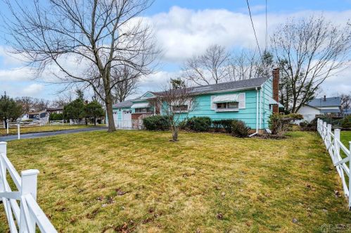 1418 5th St, Piscataway, NJ 08854-1840