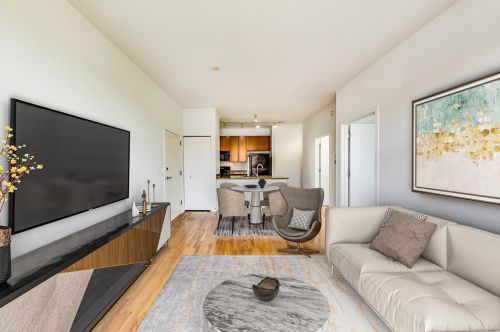 765 15th St, Chicago IL 60607-5139 exterior