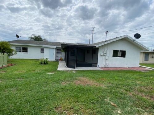 771 Prima Vis Blvd, Fort Pierce FL 34952-2259 exterior