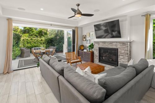 712 Ave, San Diego CA 92118-1716 exterior