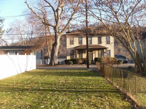 154 2 St, Pittsburgh PA 15215-2104 exterior