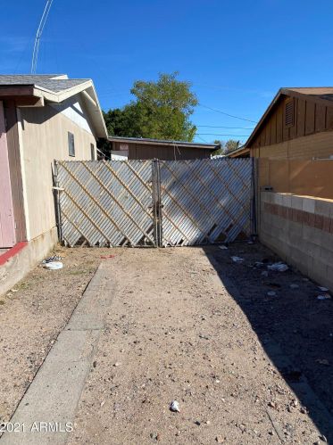 9253 19th Ave, Phoenix, AZ 85021-2911