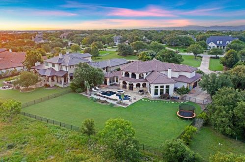 316 Dawn River Cv, Austin TX 78732-1986 exterior