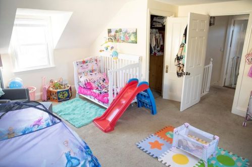 11 King Philip St, Providence RI 02909-5718 exterior