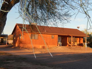 1819 Jomax Rd, Phoenix AZ  85085-0801 exterior