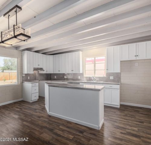 2305 19th St, Tucson AZ  85719-7016 exterior