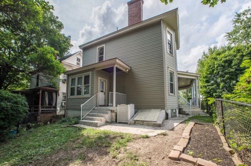 18 Linwood Ave, Pittsburgh PA  15205-4414 exterior